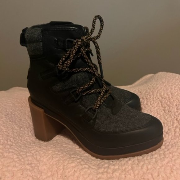 Sorel Shoes - Blake- Leather Heeled Ankle Boot